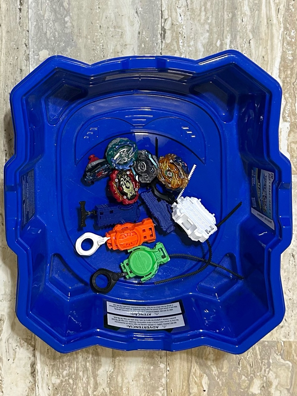 Beyblade Burst Turbo Sling Shock Stadium, 5 Beyblades, 5 Launchers Tomy Hasbro